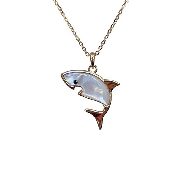 - 18K Gold Vermeil White Shark 🦈necklace